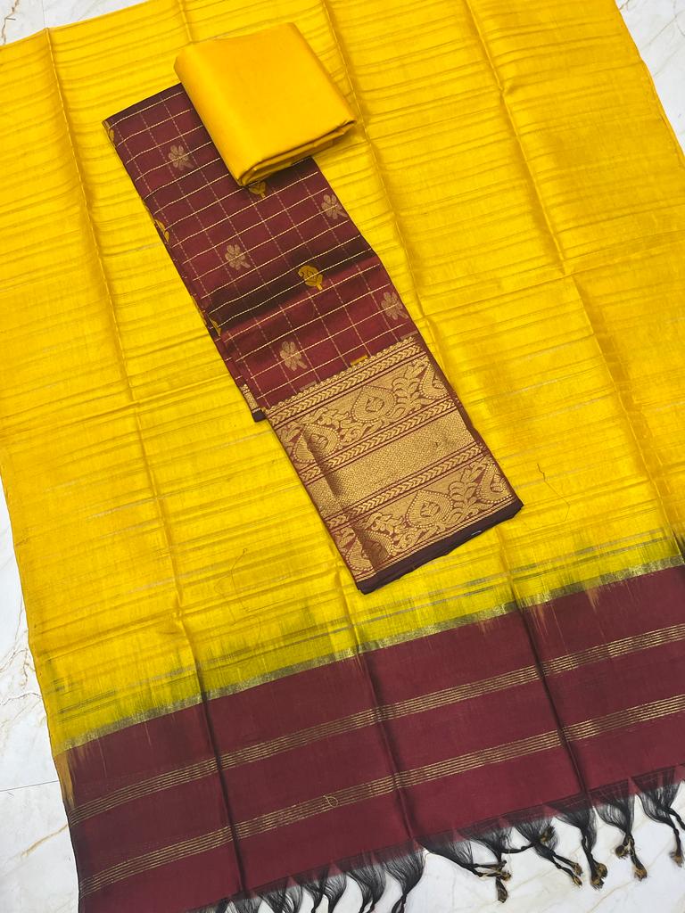 Plain Red Linen Saree With Golden Border-SRPRLS13 – Sayali Rajadhyaksha  Sarees